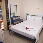 Meltemi 3* Ormos Panagias