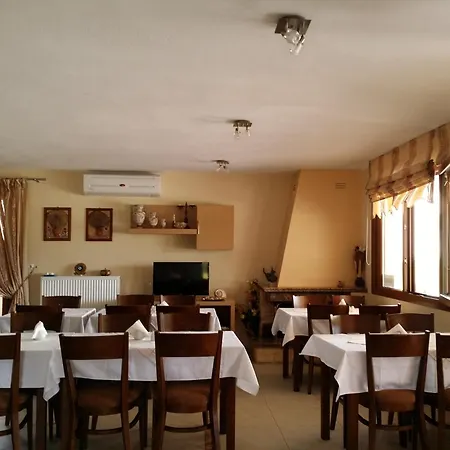 Meltemi Livrohio Hotel